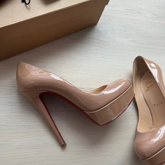 Christian Louboutin Patent Bianca Pumps Size 37 - Picture 11 of 11